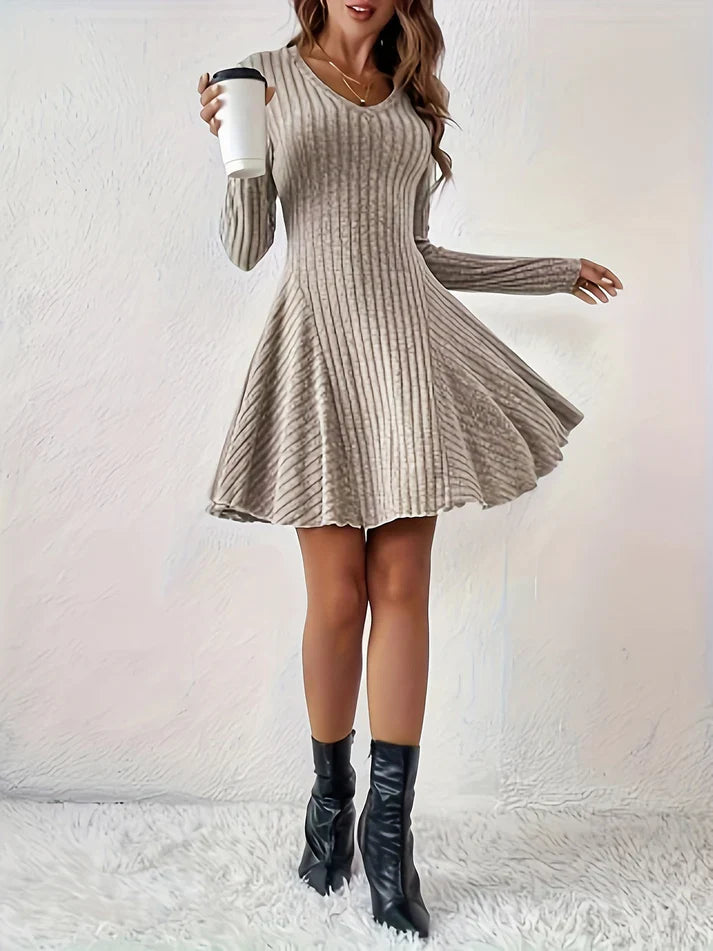 Stylish Ribbed V-Neck A-Line Long Sleeve Formal Dress for Women | Ideal for Autumn