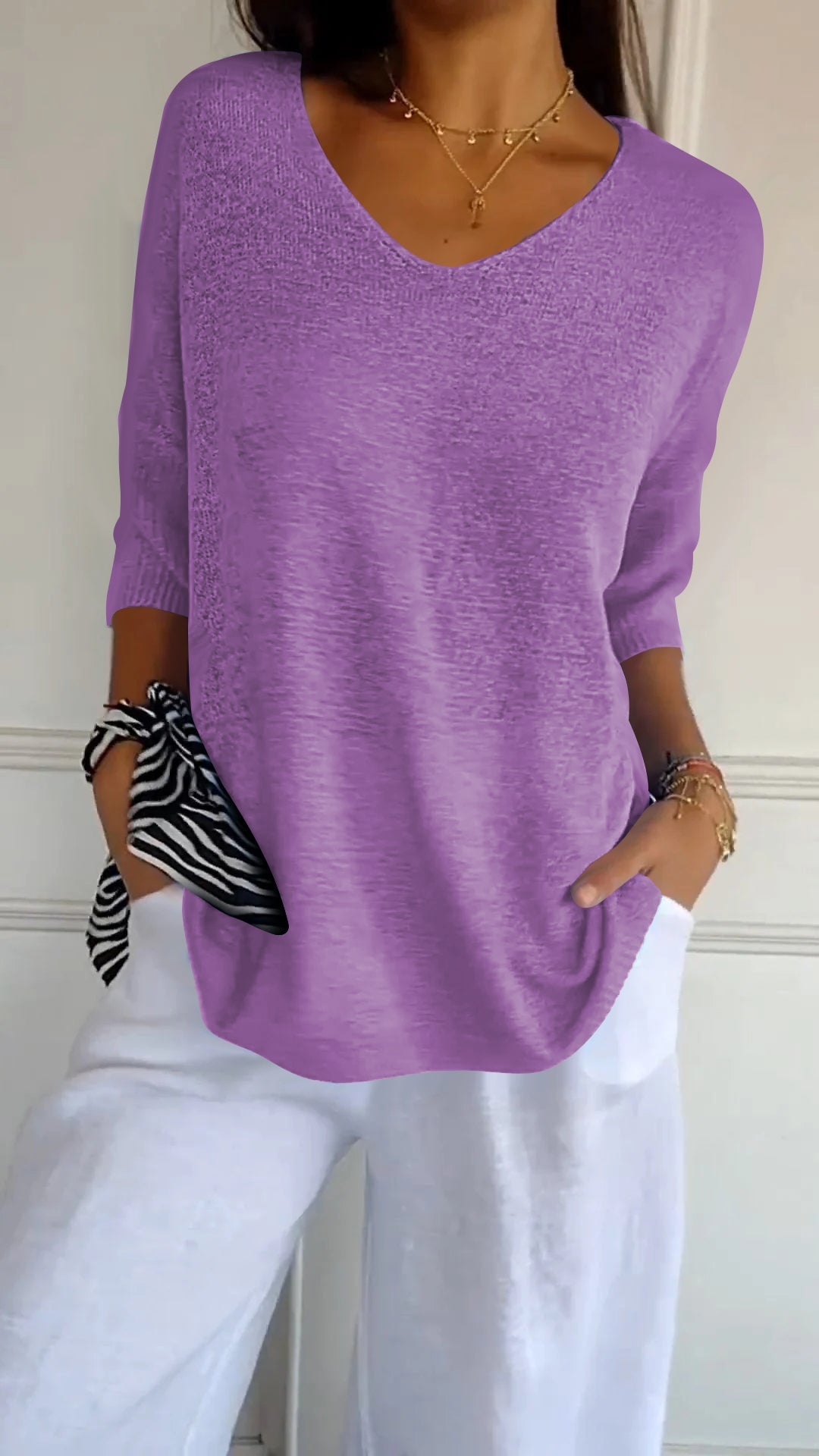 Alani - Timeless Knitted Shirt with a Flattering V-Neck for Women